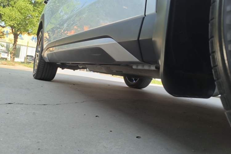 Used BYD Song L DM-i 2024 160 km Excellence Version Right Side Sill