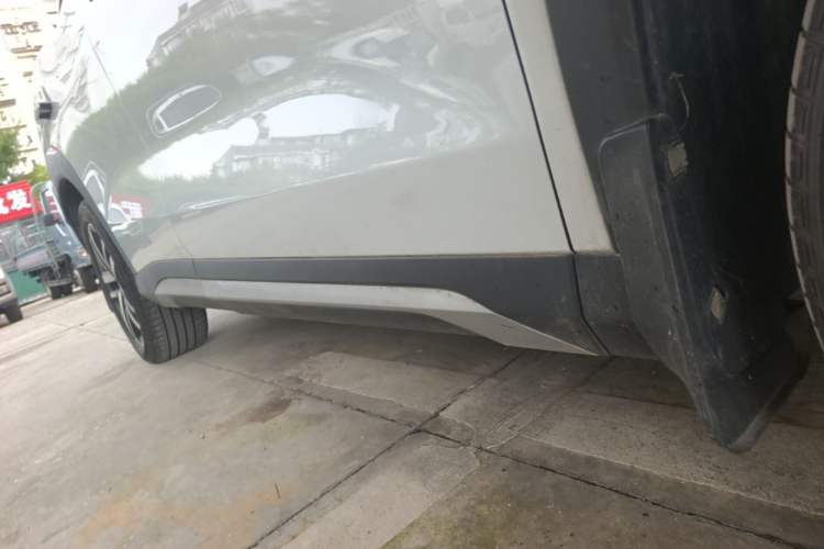 Used BYD Song L DM-i 2024 112 km Beyond Edition Right Side Sill