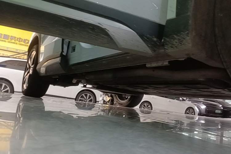 Used BYD Song L DM-i 2024 75km Leading Edition Right Side Sill