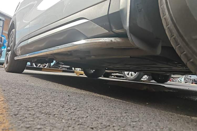Used BYD Song L DM-i 2024 112 km Beyond Edition Right Side Sill