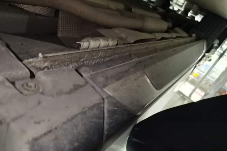 Used BYD Song L DM-i 2024 112 km Beyond Edition Right Side Sill