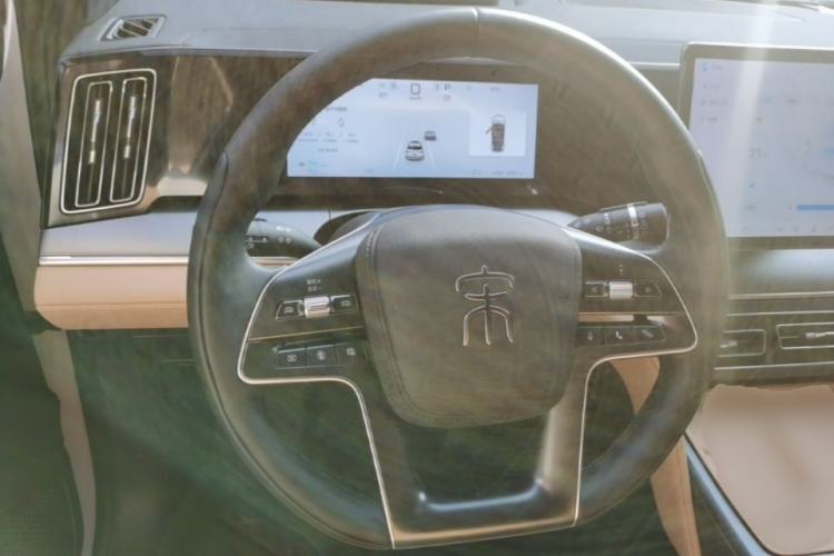 Used BYD Song L DM-i 2024 112 km Beyond Edition Steering Wheel