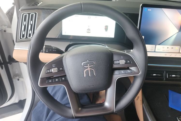 Used BYD Song L DM-i 2024 160 km Excellence Version Steering Wheel