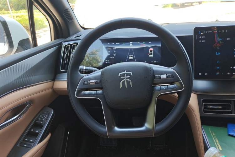 Used BYD Song L DM-i 2024 112 km Leading Edition Steering Wheel