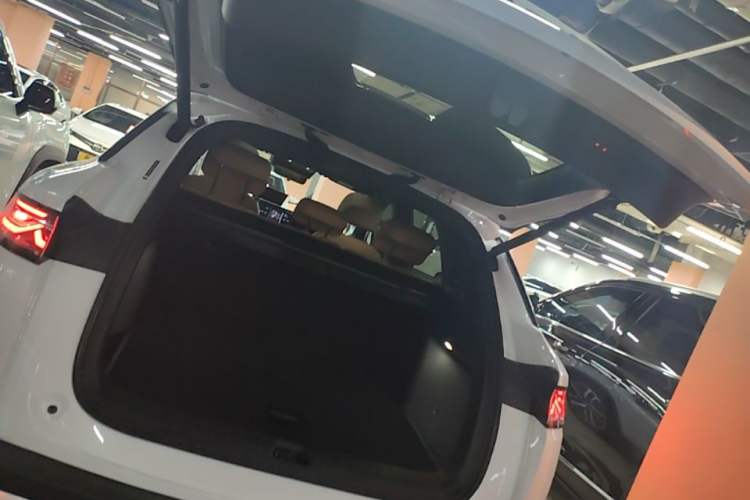 Used BYD Song L DM-i 2024 112 km Beyond Edition Trunk