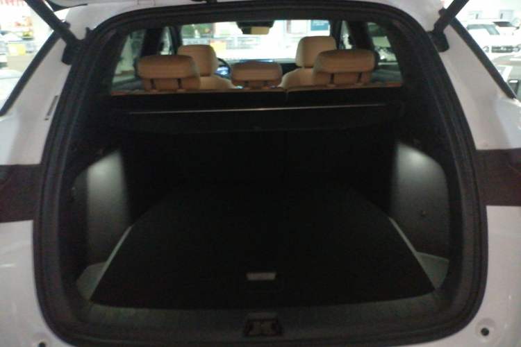 Used BYD Song L DM-i 2024 112 km Beyond Edition Trunk