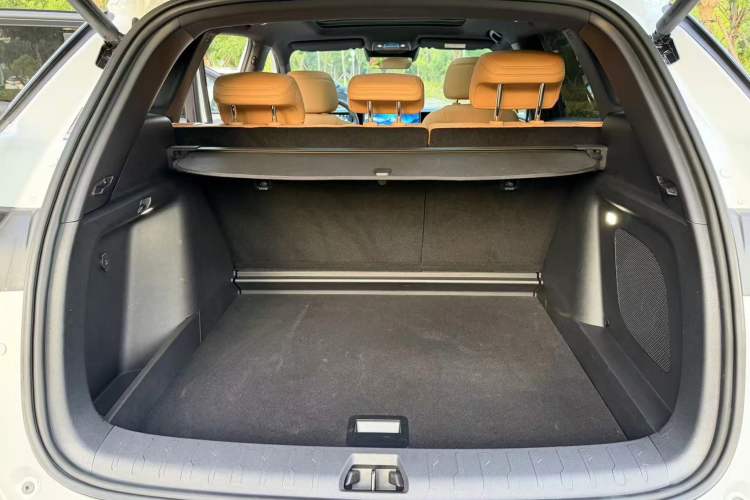 Used BYD Song L DM-i 2024 160 km Excellence Version Trunk