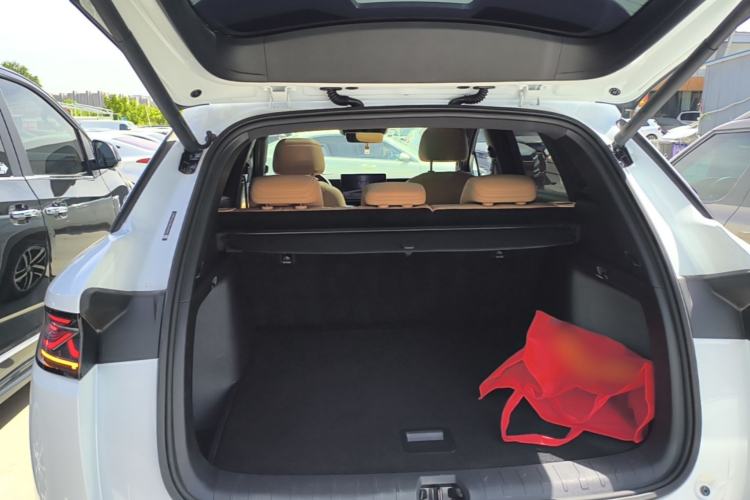 Used BYD Song L DM-i 2024 112 km Beyond Edition Trunk