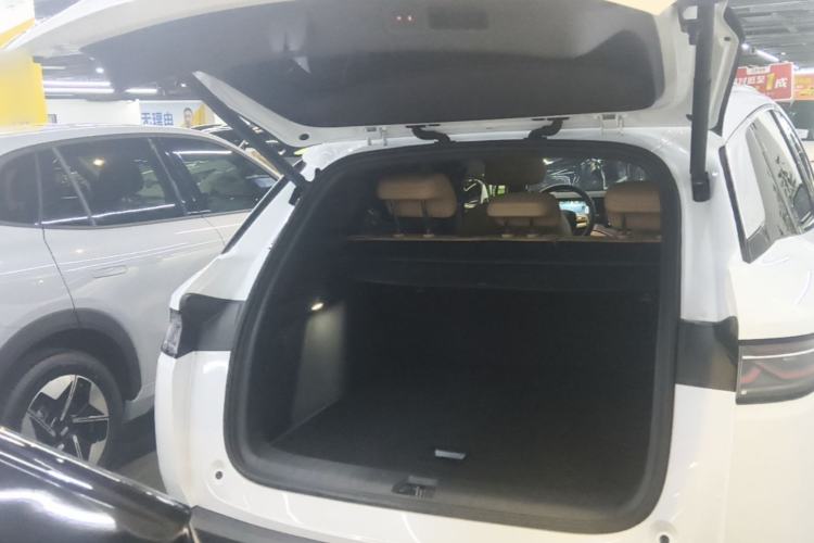 Used BYD Song L DM-i 2024 160 km Excellence Version Trunk