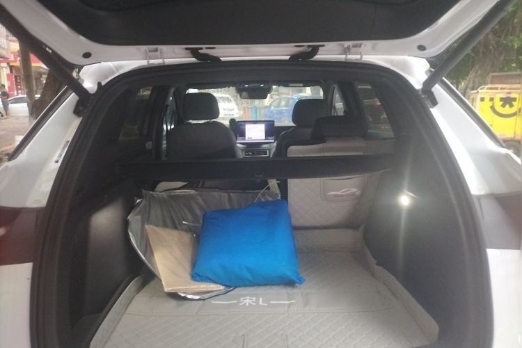 Used BYD Song L DM-i 2024 160 km Excellence Version Trunk