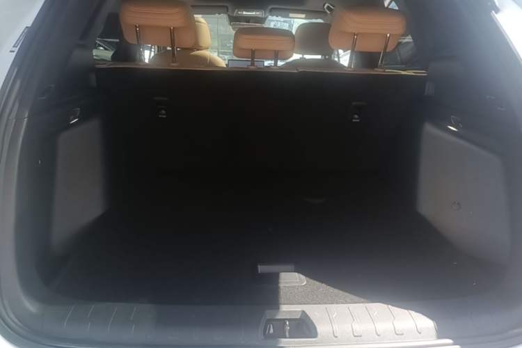 Used BYD Song L DM-i 2024 112 km Beyond Edition Trunk