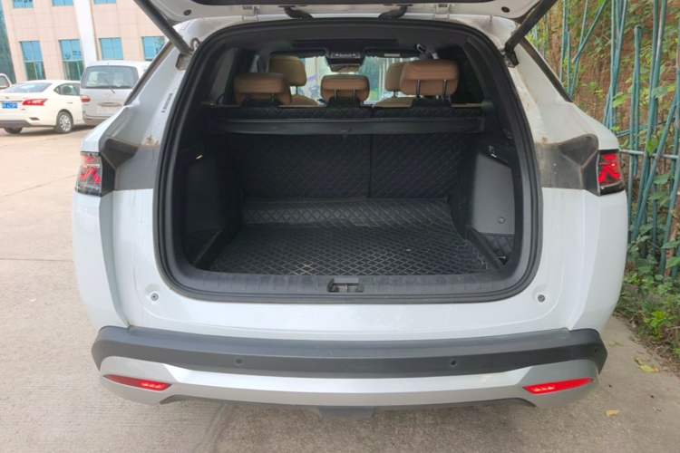 Used BYD Song L DM-i 2024 112 km Beyond Edition Trunk