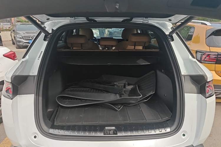 Used BYD Song L DM-i 2024 112 km Beyond Edition Trunk