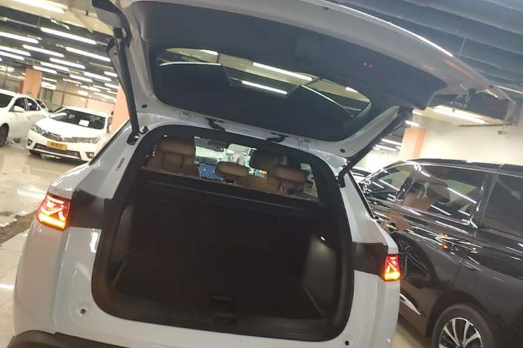 Used BYD Song L DM-i 2024 112 km Beyond Edition Trunk