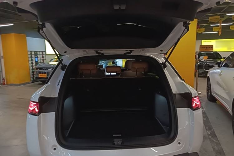 Used BYD Song L DM-i 2024 112 km Leading Edition Trunk