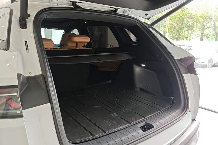 Used BYD Song L DM-i 2024 112 km Beyond Edition Trunk