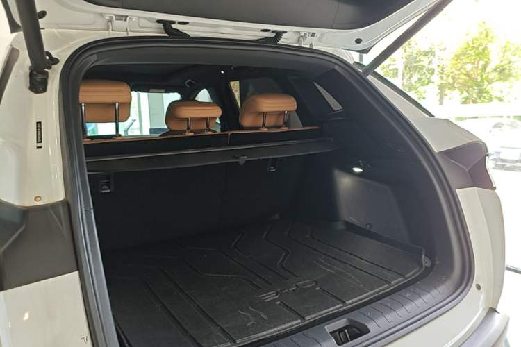 Used BYD Song L DM-i 2024 112 km Beyond Edition Trunk