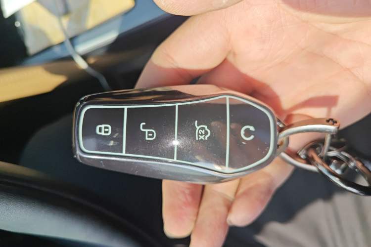 Used BYD Song L DM-i 2024 112 km Beyond Edition Vehicle Key