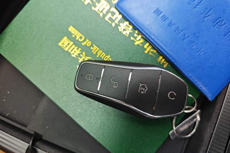 Used BYD Song L DM-i 2024 112 km Leading Edition Vehicle Key