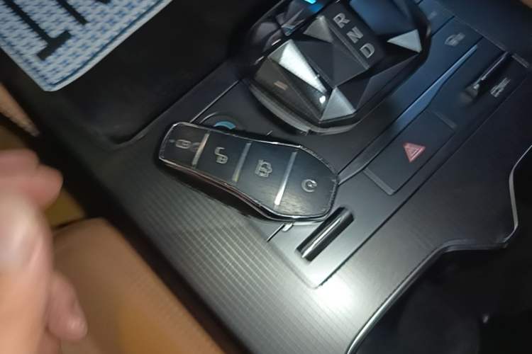 Used BYD Song L DM-i 2024 112 km Leading Edition Vehicle Key