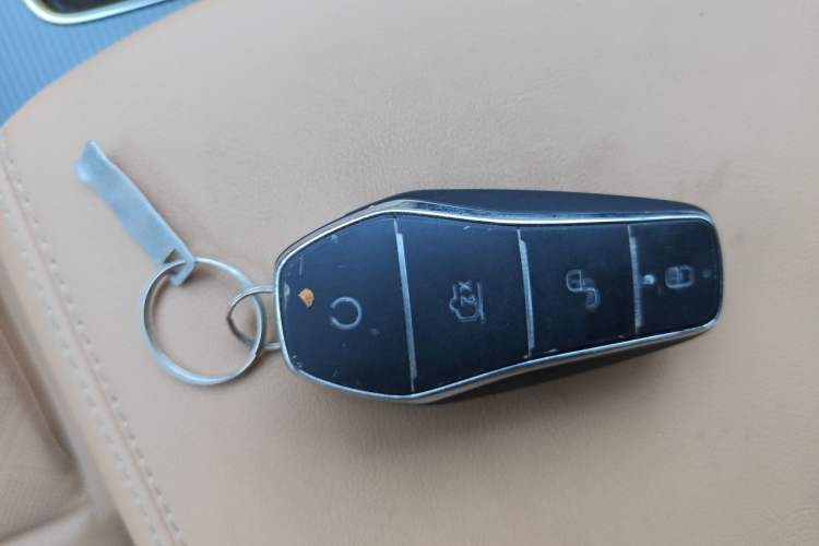 Used BYD Song L DM-i 2024 112 km Leading Edition Vehicle Key