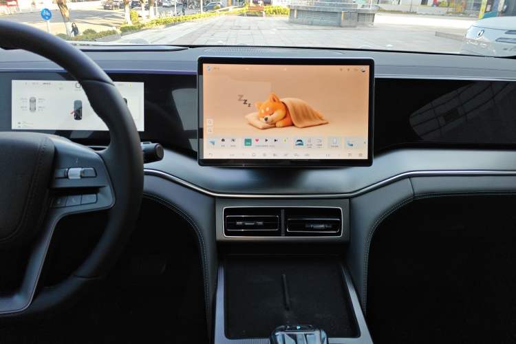 Used BYD Song L DM-i 2025 Intelligent Driving Version 112 km Leading Trim Audio And AC Panel