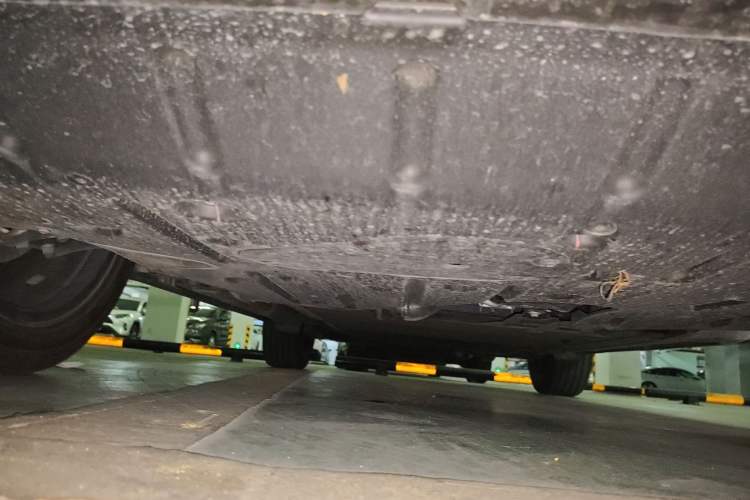 Used BYD Song L DM-i 2025 Intelligent Driving Version 160 km Beyond-Range Type Chassis Front