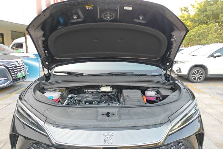Used BYD Song L DM-i 2025 Intelligent Driving Version 112 km Leading Trim Engine Bay