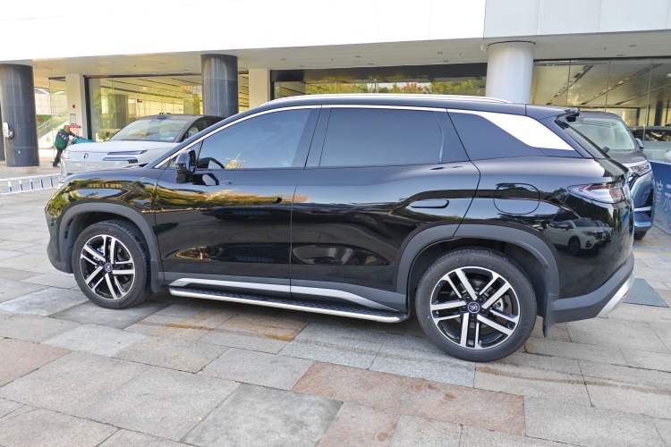 Used BYD Song L DM-i 2025 Intelligent Driving Version 112 km Leading Trim Left Side