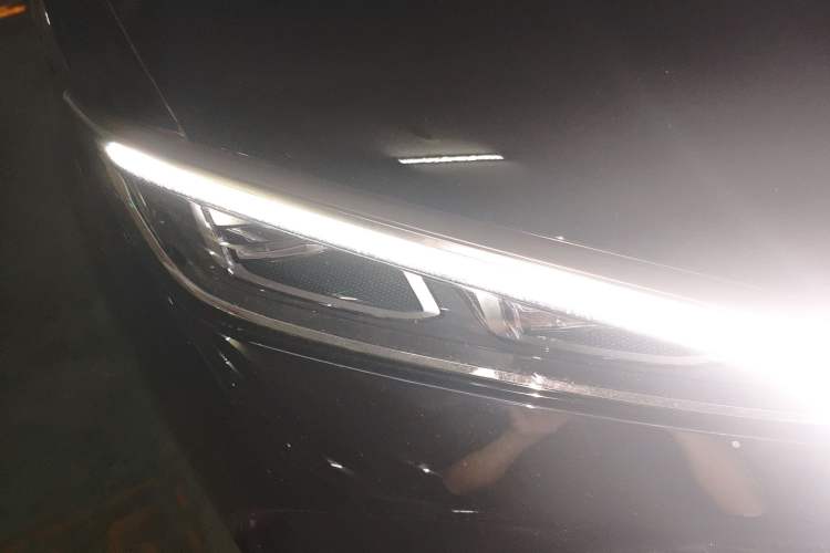 Used BYD Song L DM-i 2025 Intelligent Driving Version 160 km Beyond-Range Type Right Front Headlight