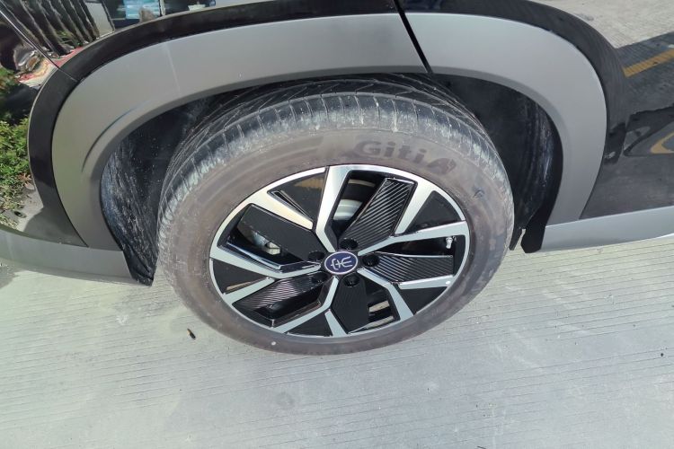 Used BYD Song L DM-i 2025 Intelligent Driving Version 160 km Beyond-Range Type Right Rear Wheel Hub