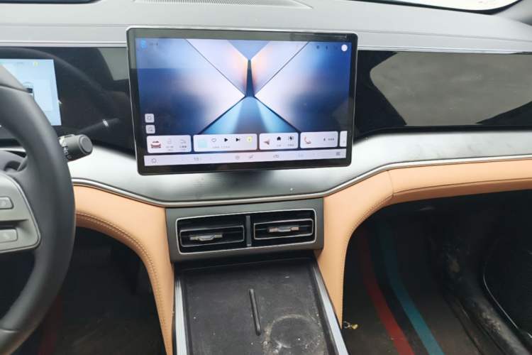 Used BYD Song L DM-i 2025 Intelligent Driving Version 112 km Leading Trim Audio And AC Panel