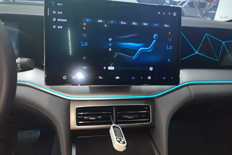 Used BYD Song L DM-i 2025 Intelligent Driving Version 160 km Beyond-Range Type Audio And AC Panel