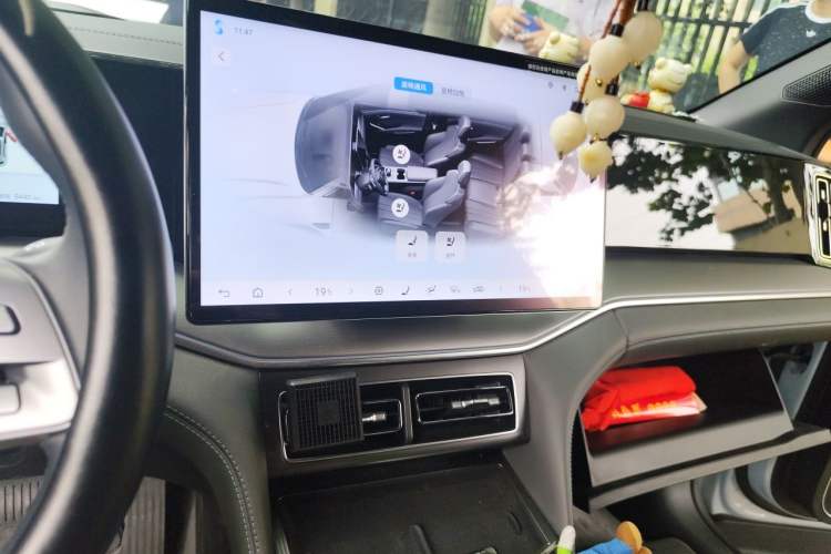 Used BYD Song L DM-i 2025 Intelligent Driving Version 112 km Beyond-Range Type Audio And AC Panel
