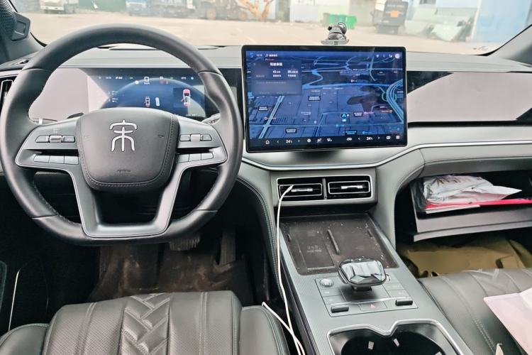 Used BYD Song L DM-i 2025 Intelligent Driving Version 112 km Beyond-Range Type Center Console