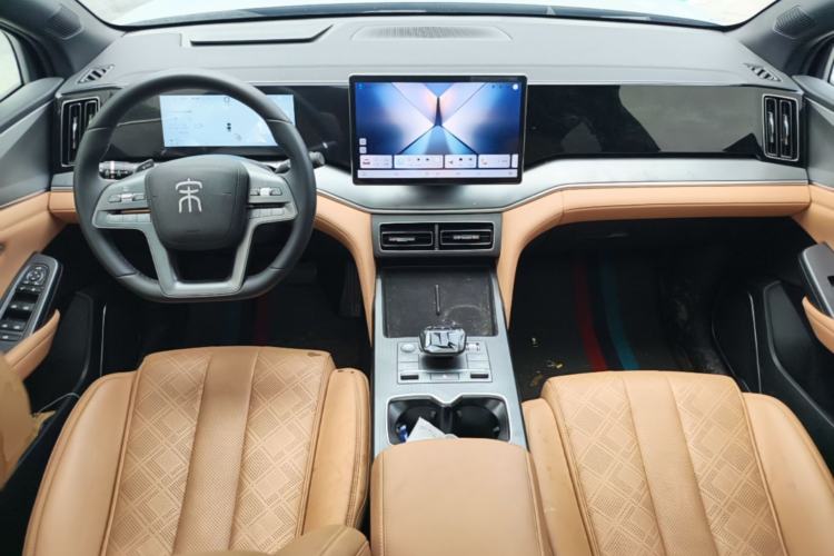 Used BYD Song L DM-i 2025 Intelligent Driving Version 112 km Leading Trim Center Console