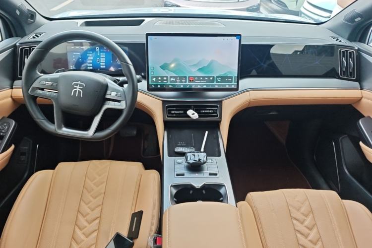 Used BYD Song L DM-i 2025 Intelligent Driving Version 160 km Excellence Edition Center Console