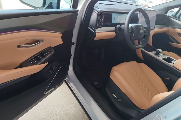 Used BYD Song L DM-i 2025 Intelligent Driving Version 160 km Beyond-Range Type Driver Seat