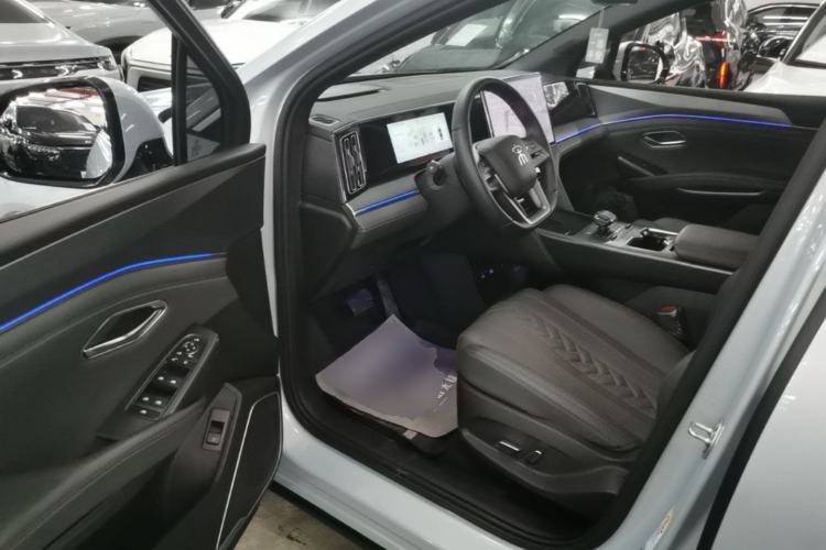 Used BYD Song L DM-i 2025 Intelligent Driving Version 112 km Beyond-Range Type Driver Seat