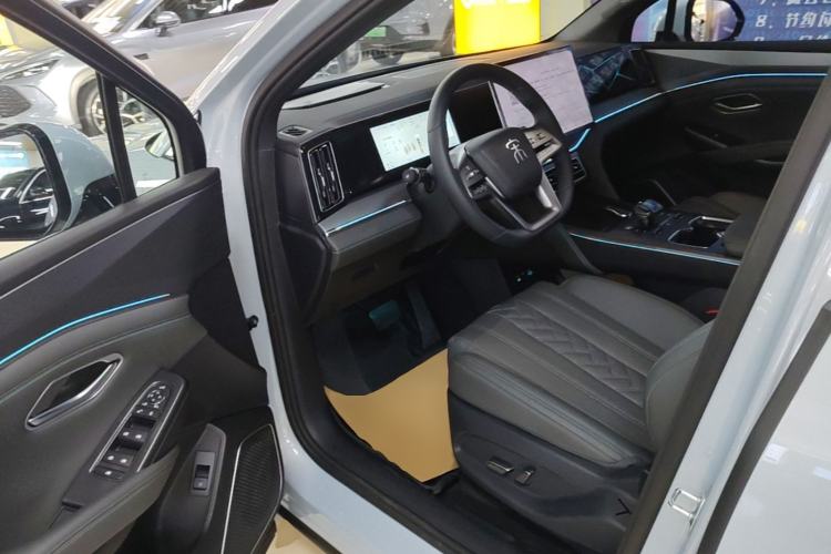 Used BYD Song L DM-i 2025 Intelligent Driving Version 160 km Beyond-Range Type Driver Seat
