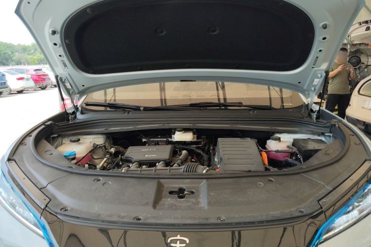 Used BYD Song L DM-i 2025 Intelligent Driving Version 112 km Leading Trim Engine Bay