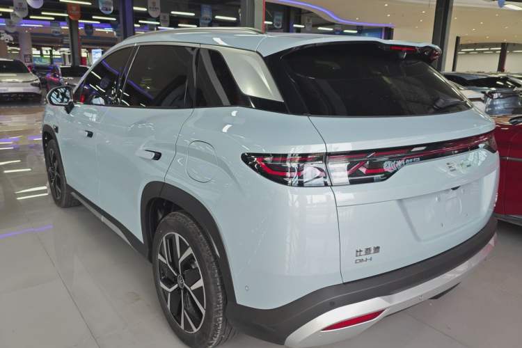 Used BYD Song L DM-i 2025 Intelligent Driving Version 160 km Beyond-Range Type Exterior 2