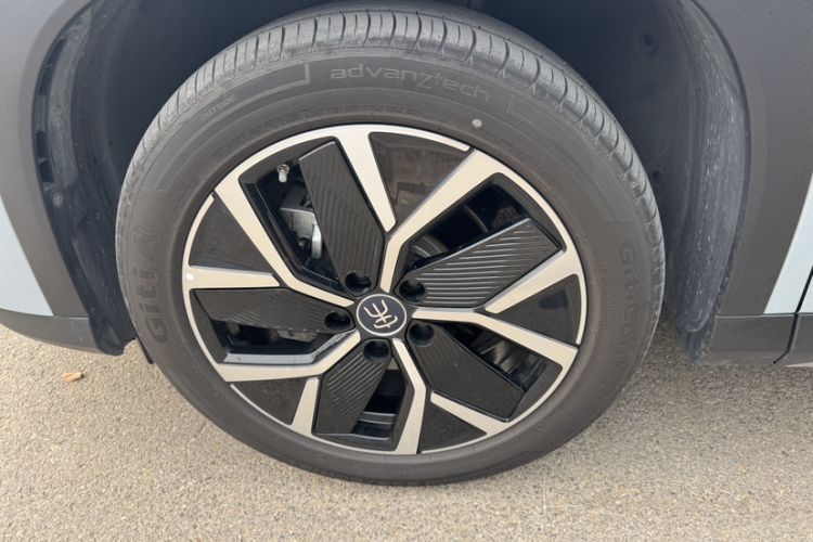 Used BYD Song L DM-i 2025 Intelligent Driving Version 160 km Beyond-Range Type Exterior 3