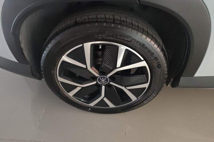 Used BYD Song L DM-i 2025 Intelligent Driving Version 160 km Beyond-Range Type Exterior 5