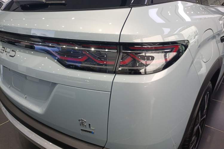 Used BYD Song L DM-i 2025 Intelligent Driving Version 160 km Beyond-Range Type Exterior 6