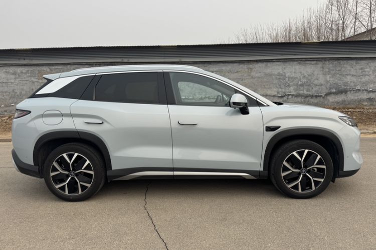 Used BYD Song L DM-i 2025 Intelligent Driving Version 160 km Beyond-Range Type Exterior 6