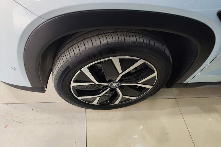 Used BYD Song L DM-i 2025 Intelligent Driving Version 160 km Beyond-Range Type Exterior 7