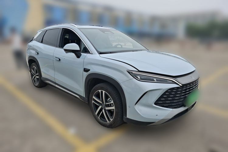 Used BYD Song L DM-i 2025 Intelligent Driving Version 112 km Beyond-Range Type Front Right 45 Deg