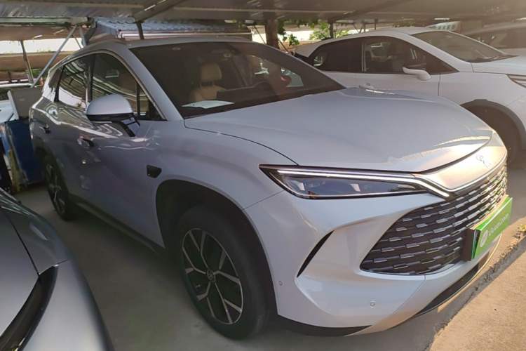 Used BYD Song L DM-i 2025 Intelligent Driving Version 160 km Beyond-Range Type Front Right 45 Deg