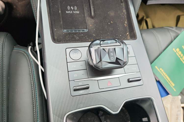 Used BYD Song L DM-i 2025 Intelligent Driving Version 112 km Beyond-Range Type Gear Lever